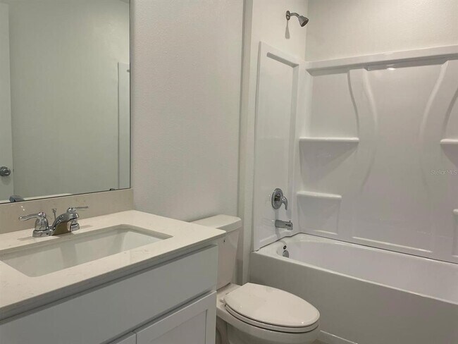 Building Photo - 2526 McKinley Dr