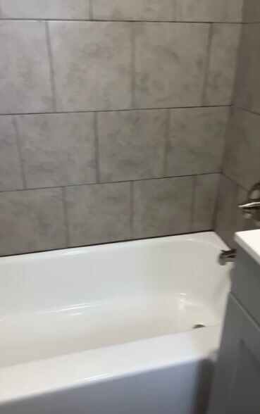 Bathtub - 6051 Tobaccoville Rd
