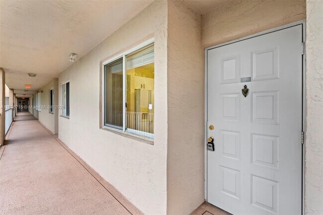 Building Photo - 9511 Weldon Cir