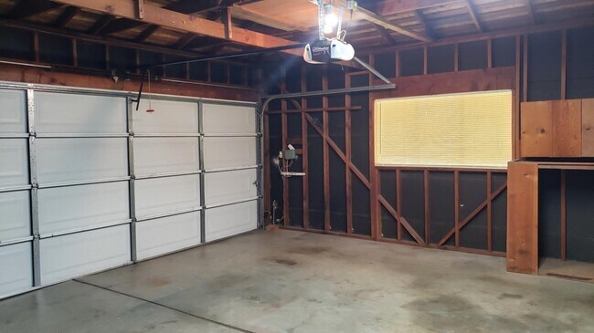 Building Photo - 7731 Filice Dr