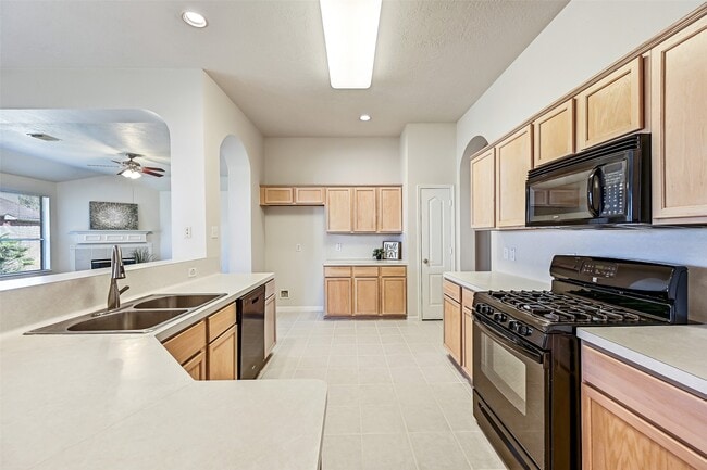 Building Photo - 16814 Tower Ridge