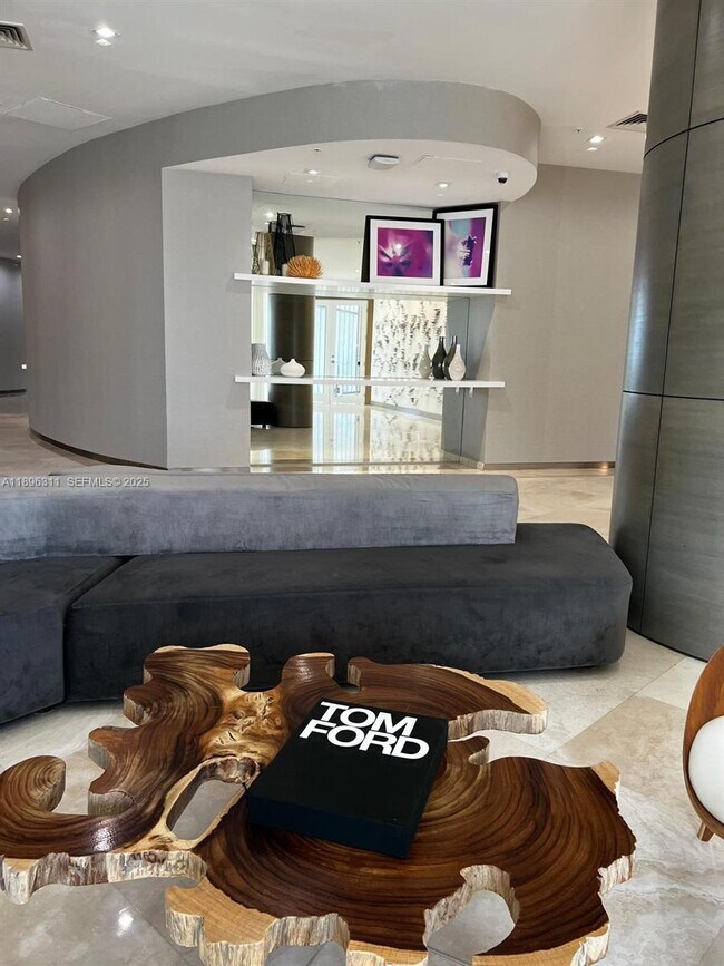 Building Photo - 10275 Collins Ave