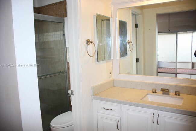 Building Photo - 1084 Golden Cane Dr