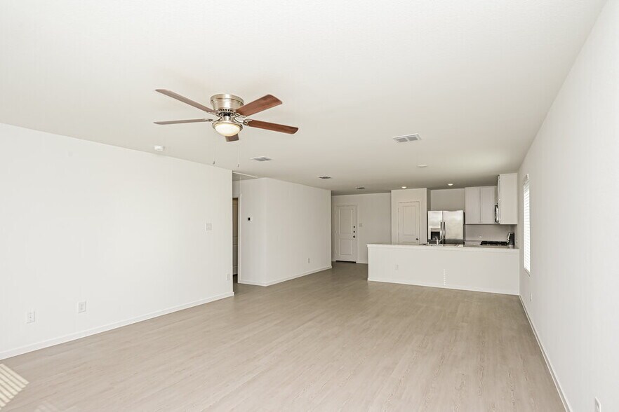 Building Photo - 10713 Revolver Dr