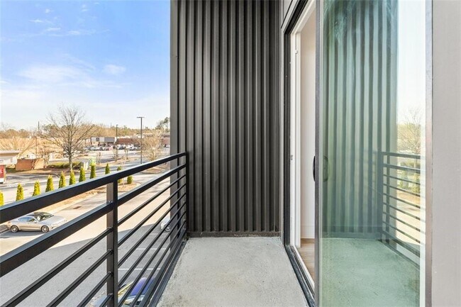 Building Photo - 1155 Custer Ave SE