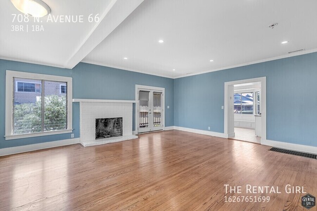 Building Photo - 708 N Avenue 66