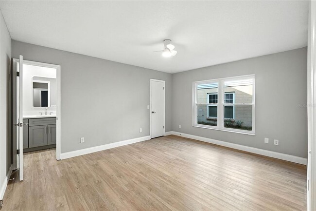 Building Photo - 427 Chicago Woods Cir
