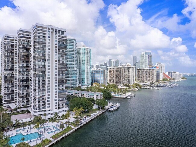 Primary Photo - 2333 Brickell Ave