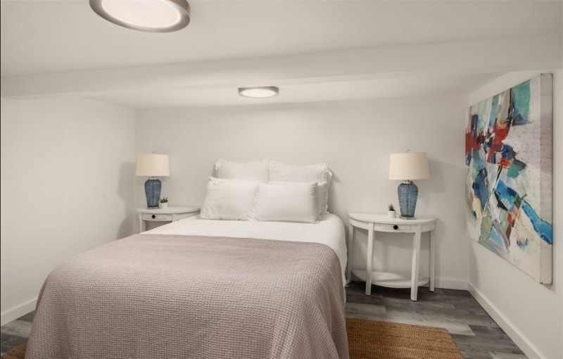 Building Photo - 4258 33rd Ave W