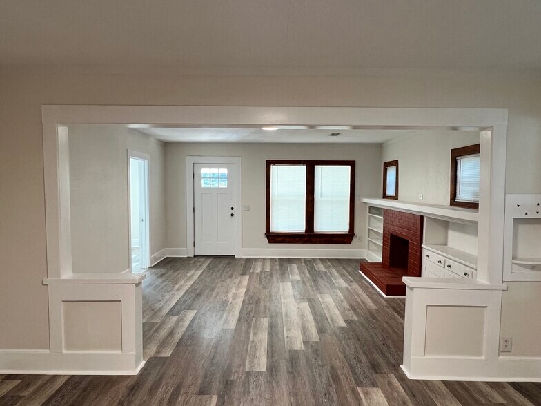 Building Photo - 1221 Georgia St