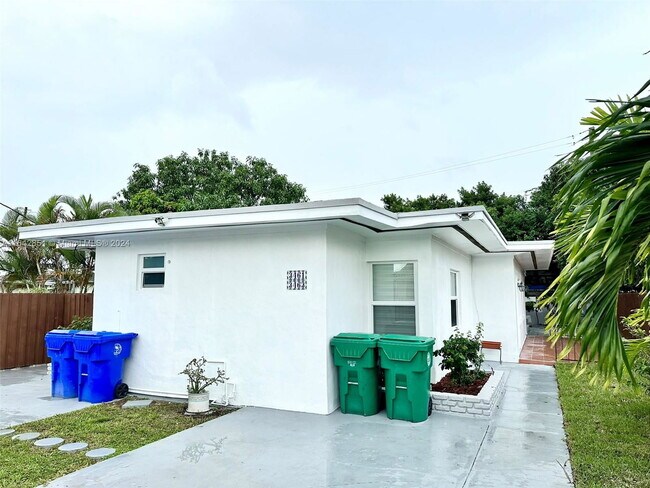 Building Photo - 3463 NW 6th St