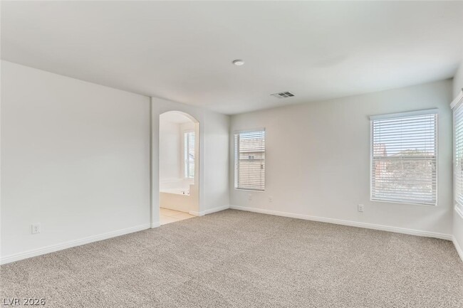 Building Photo - 6828 Majestic Palm Dr