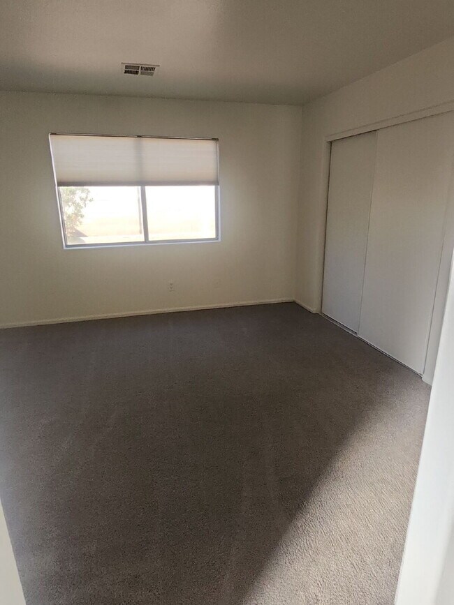 Building Photo - "Charming 3-Bedroom Oasis with 2 Baths in ...