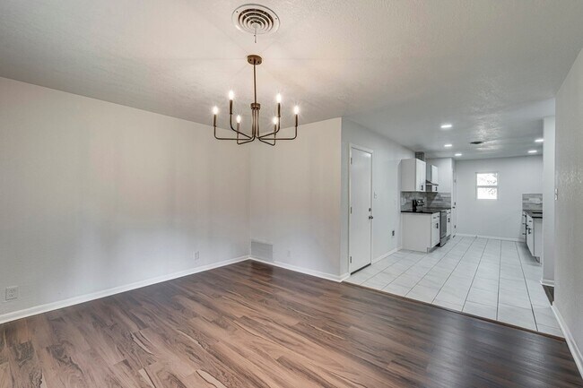Building Photo - 3561 Westfield Ave
