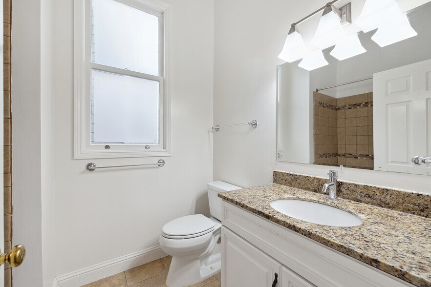 Building Photo - 1406 Post St