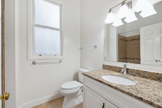 Building Photo - 1406 Post St