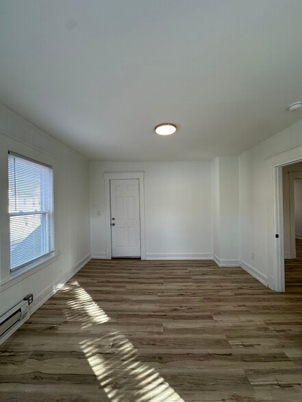 Building Photo - 12 Margerie St