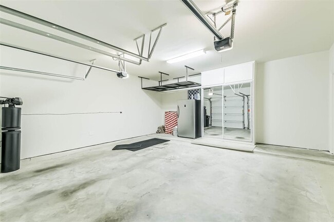 Building Photo - 1752 Monarch Ridge Dr