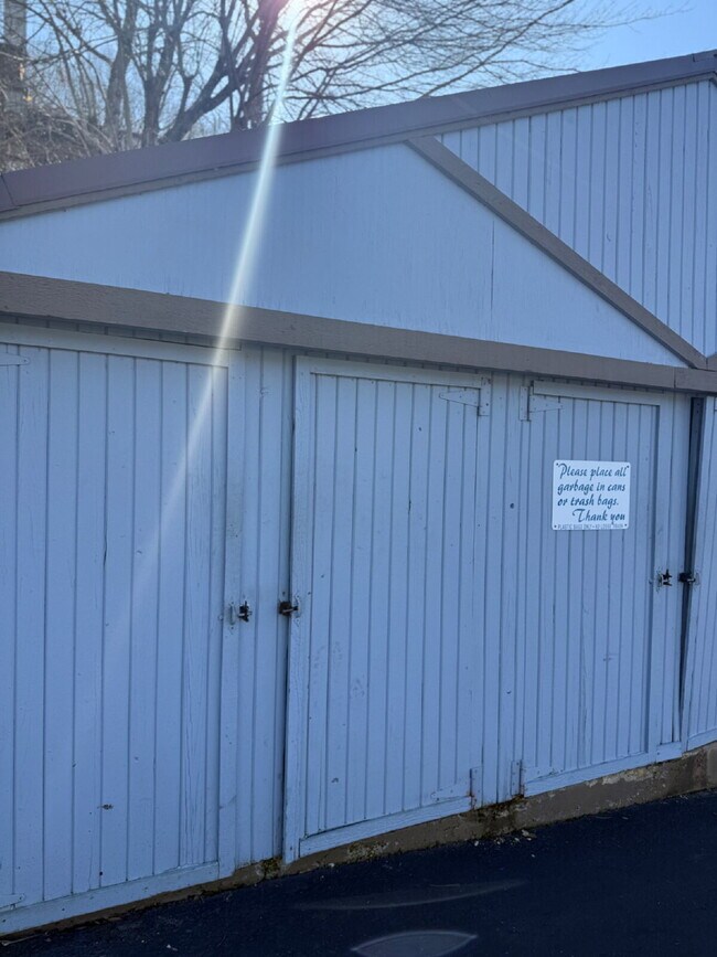 Building Photo - 2-Bed, 2-Bath Condo Golf course Views,  Modern Amenities in Waynesville, NC