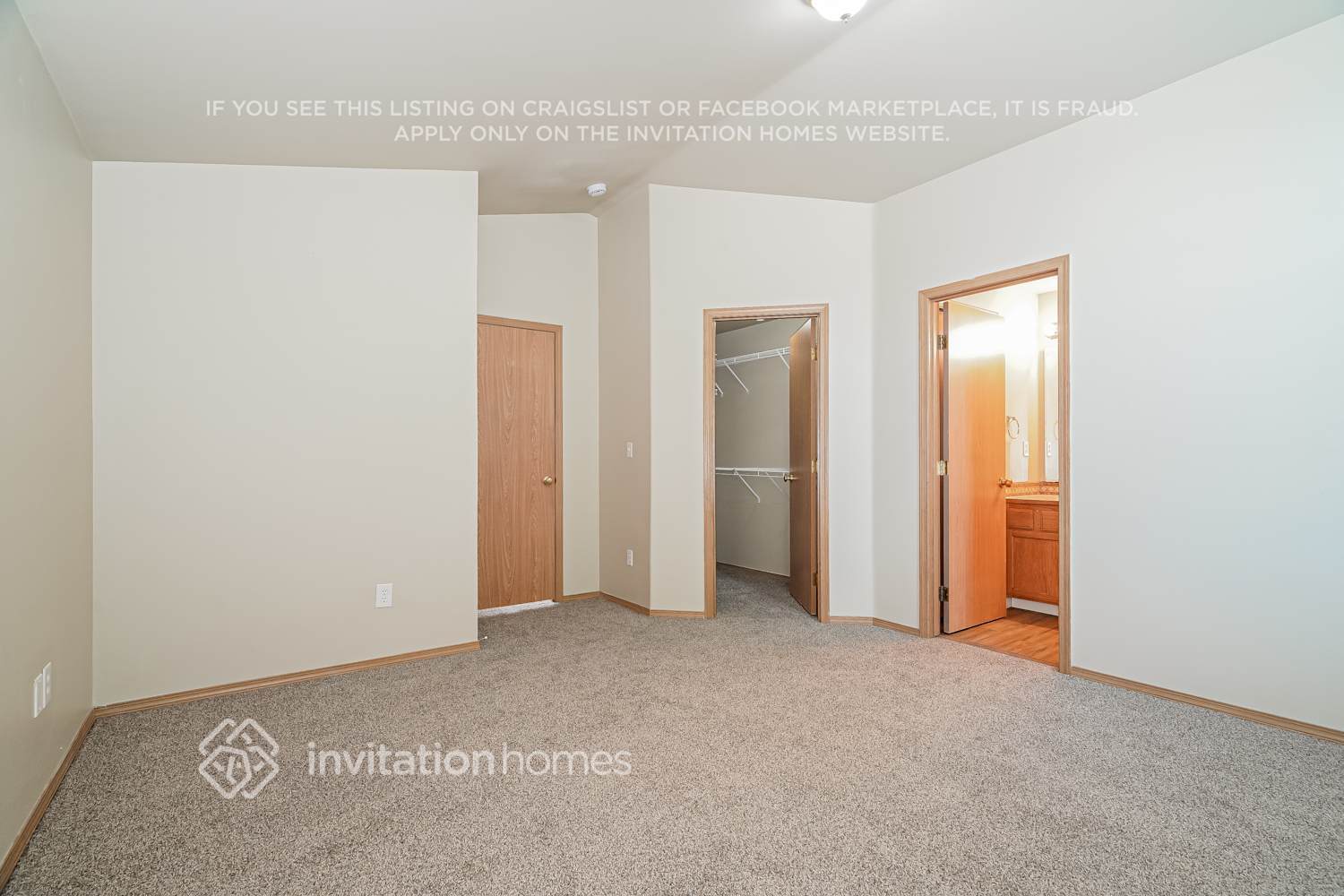 Building Photo - 19318 Valley View Dr