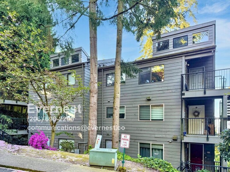 Primary Photo - 12543 NE 23rd Pl