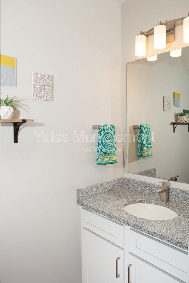 Building Photo - 211 Potomac Dr