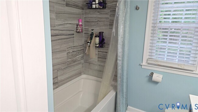 Building Photo - 5421 Pleasant Grove Ln