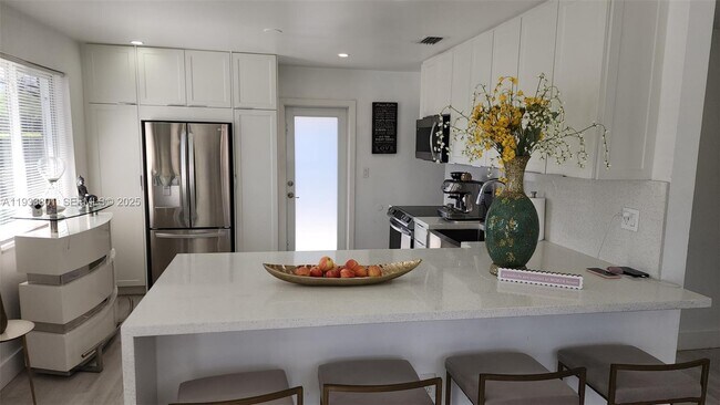 Building Photo - 3447 SW 23rd St