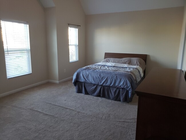 Building Photo - Unfurnished 3 Bedroom 2.5 bath home in The Landing at Mill Creek