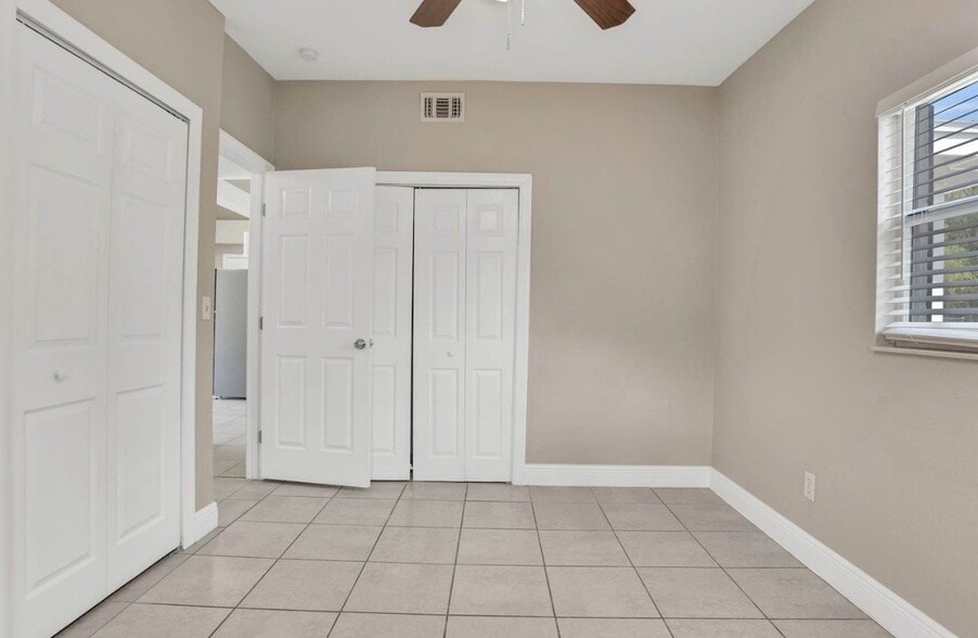 Building Photo - 3013 Rollman Rd