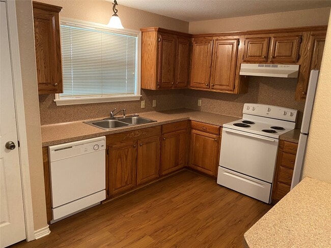 Building Photo - 224 Fairfield St