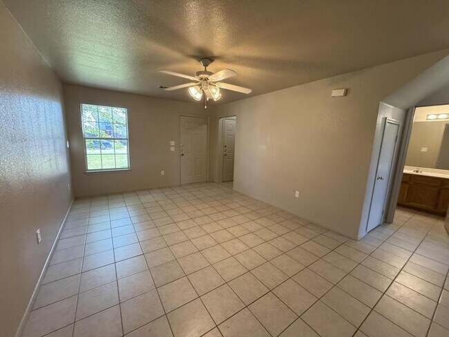 Building Photo - 3109 Yaupon Rd
