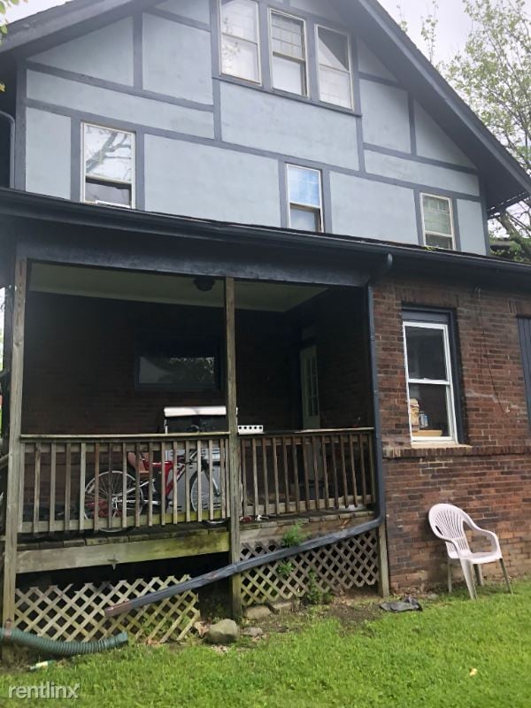 Building Photo - 6 br, 2 bath House - 259 E. Lane Ave.