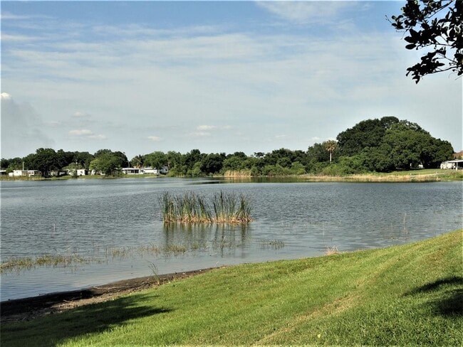 Building Photo - 1836 N Crystal Lake Dr