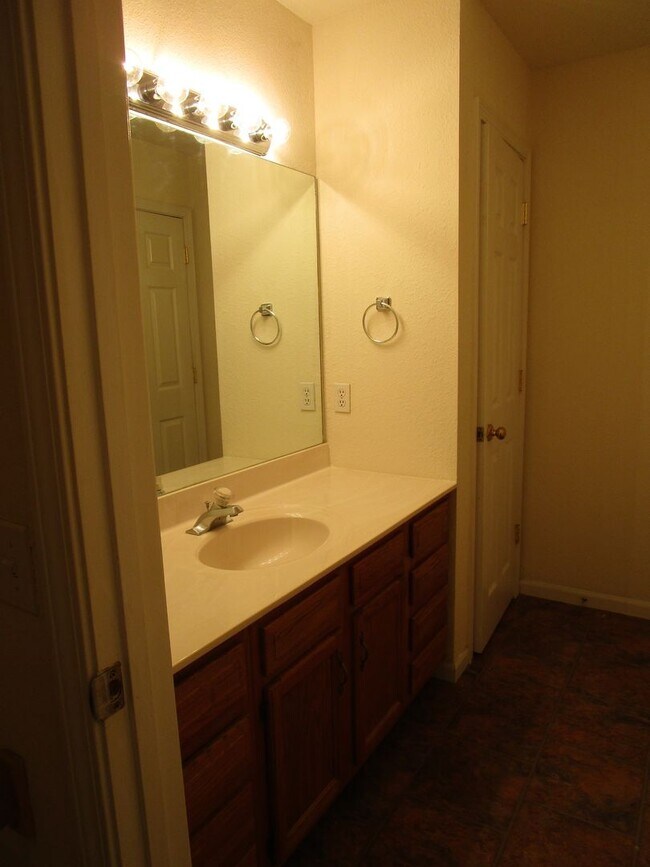 Building Photo - 4404-4404 W Jeana Ct