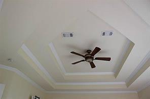 Building Photo - 4055 Victory Dr