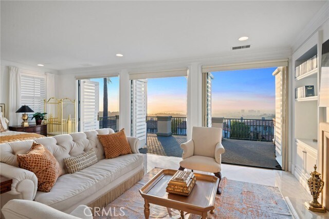 Building Photo - 7 Vista Luci