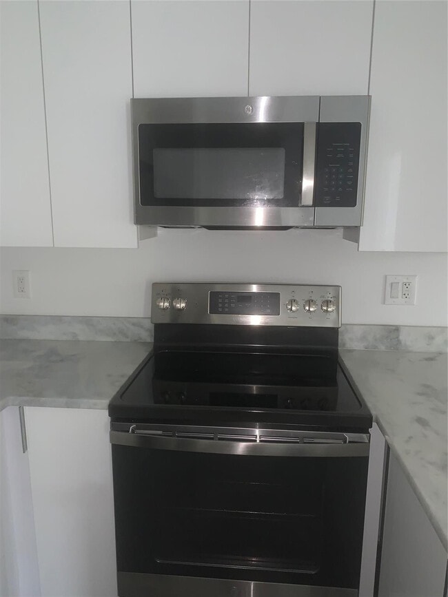 Building Photo - 816 NW 3rd St