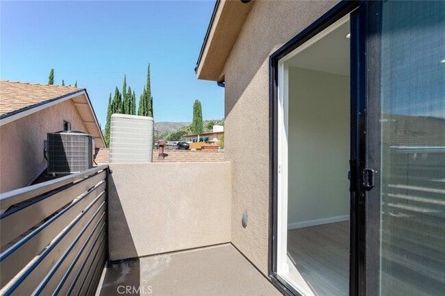 Building Photo - 10787 Las Lunitas Ave