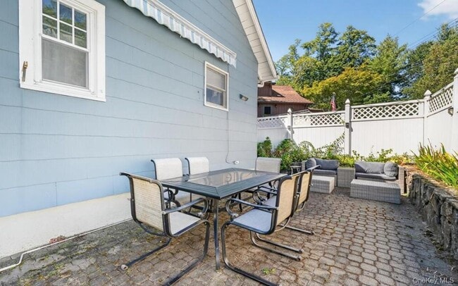 Building Photo - 34 Ridge Rd