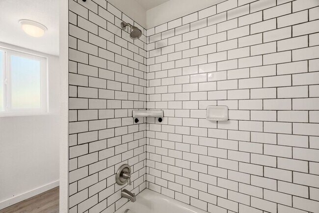 Building Photo - 10923 E 16th Ave