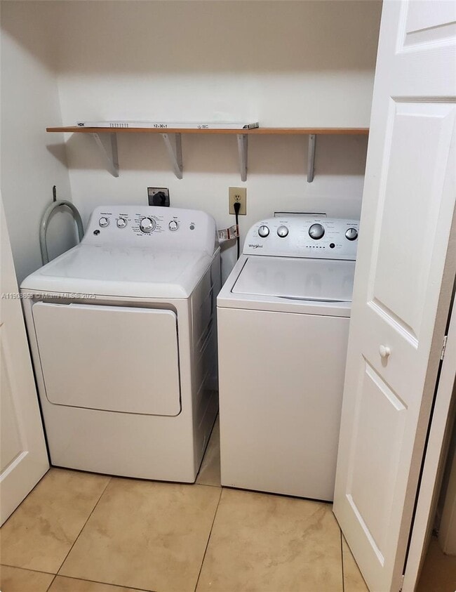 Building Photo - 14377 SW 97th Terrace