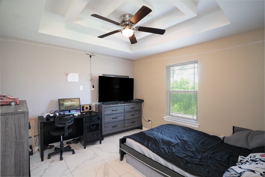 Building Photo - 1512 River Bend Dr