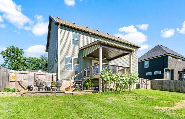 Building Photo - 1328 Sussex Dr