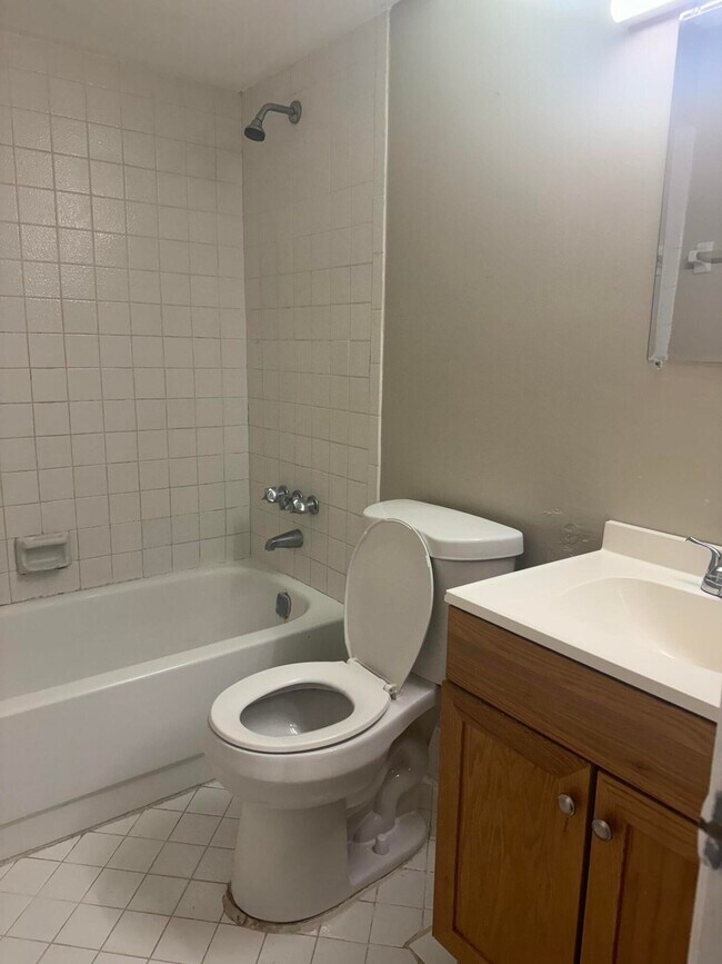 Building Photo - 2576 Ida Way