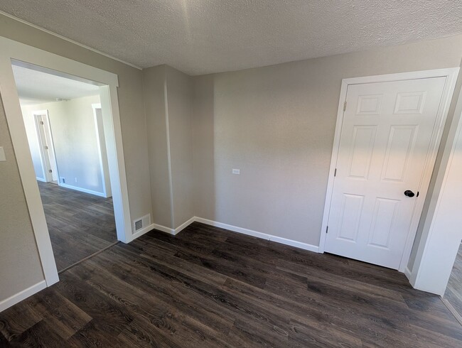 Building Photo - Completely Renovated 3-Bedroom, 1-Bathroom Home – $1,200/Month | Accepting Section 8