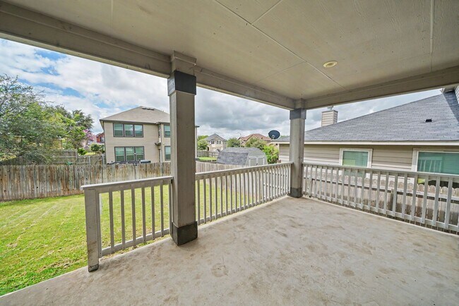 Building Photo - Spacious Home with Office, Game Room & Solar Panels Near Randolph AFB - Realtor Commission: $500