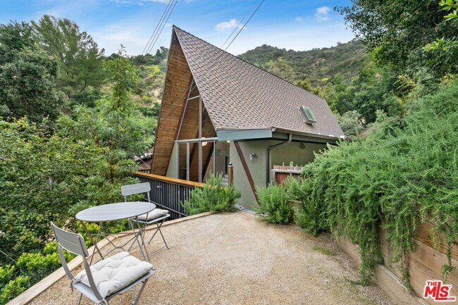 Building Photo - 10250 Seabury Ln