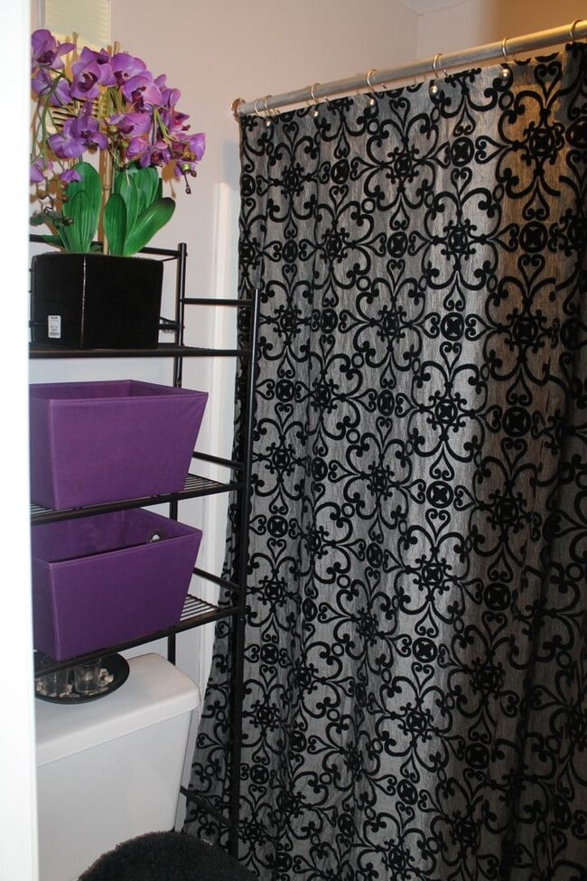 Building Photo - 2BD/ 2BA Condo with New Carpet & Community Pool!