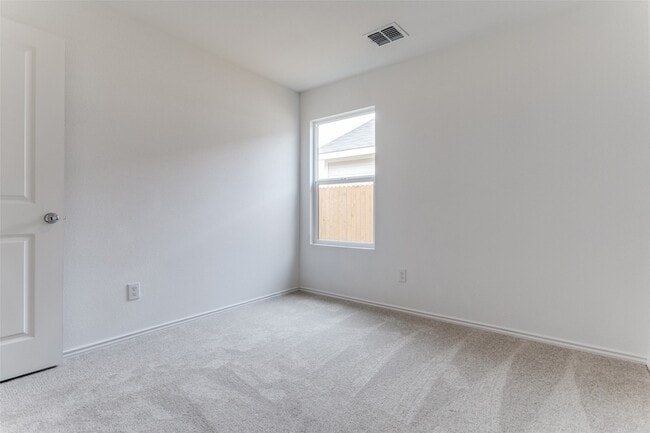 Building Photo - 127 Sunflower St